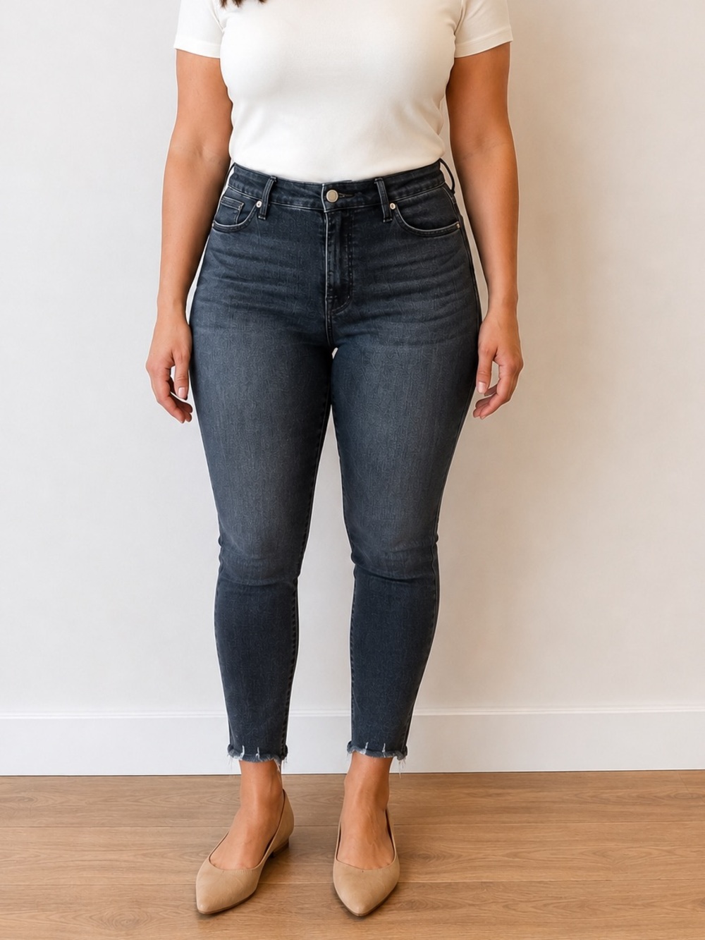 Good American Good Legs Raw Hem Skinny Jeans Blue701 Sz 10 Gently Worn